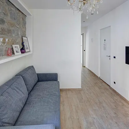 Apartamento Quiet Boutique Garage Nearby - Le Bicocche Di Joyce - *