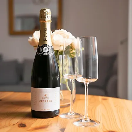 Quiet Boutique Garage Nearby - Le Bicocche Di Joyce - *